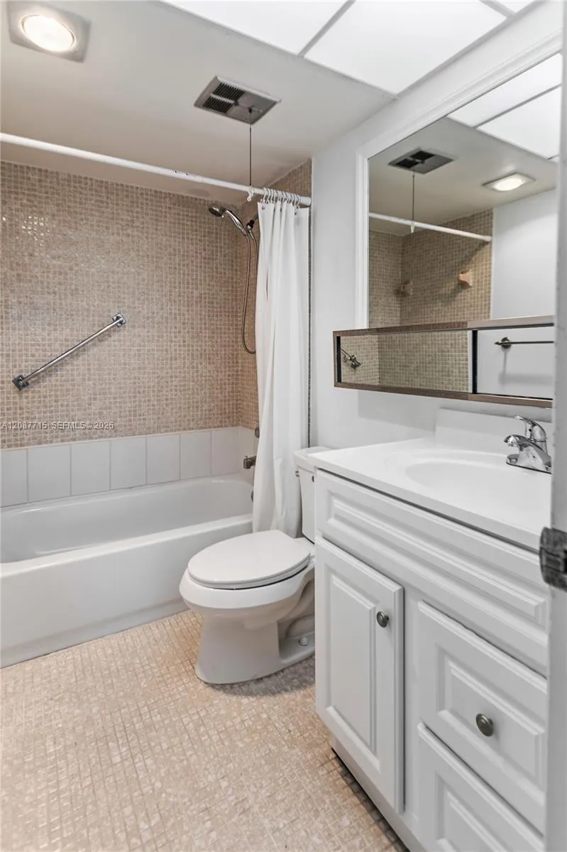 7300 NW 17th St #310 Plantation, FL 33313