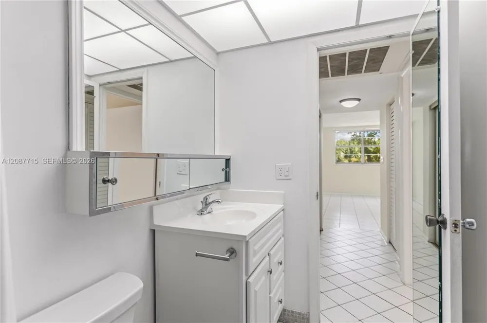 7300 NW 17th St #310 Plantation, FL 33313