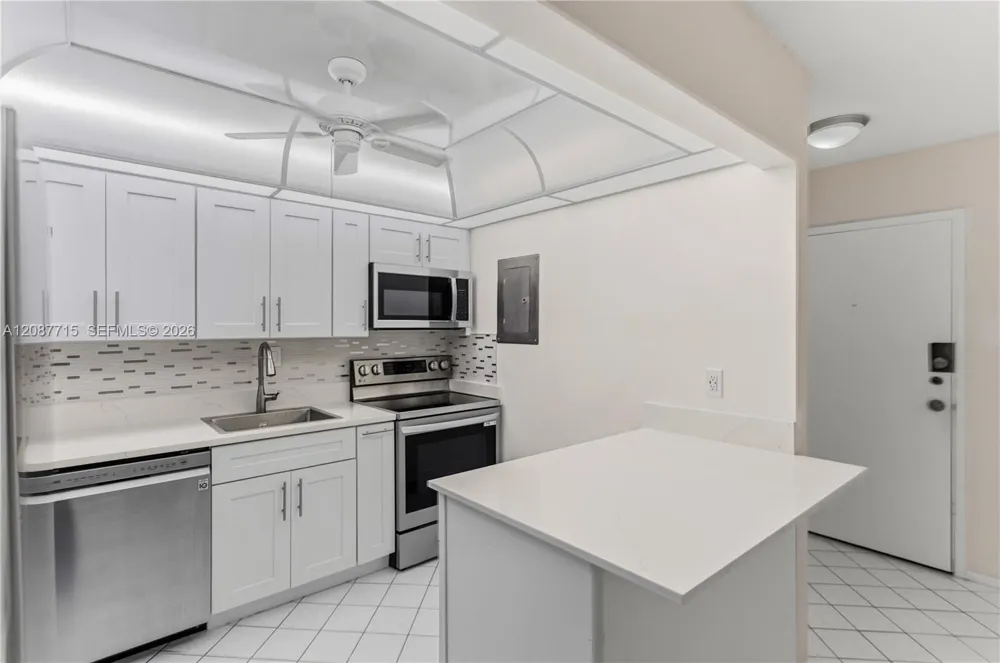 7300 NW 17th St #310 Plantation, FL 33313