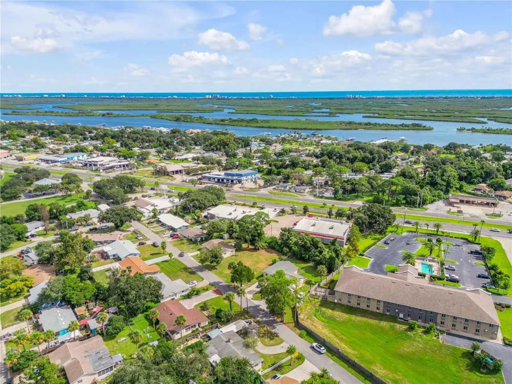 1715 EDGEWATER DRIVE Edgewater, FL 32132
