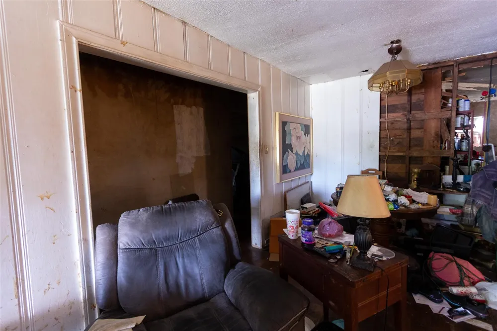 2421 12th Avenue Texas City, TX 77590