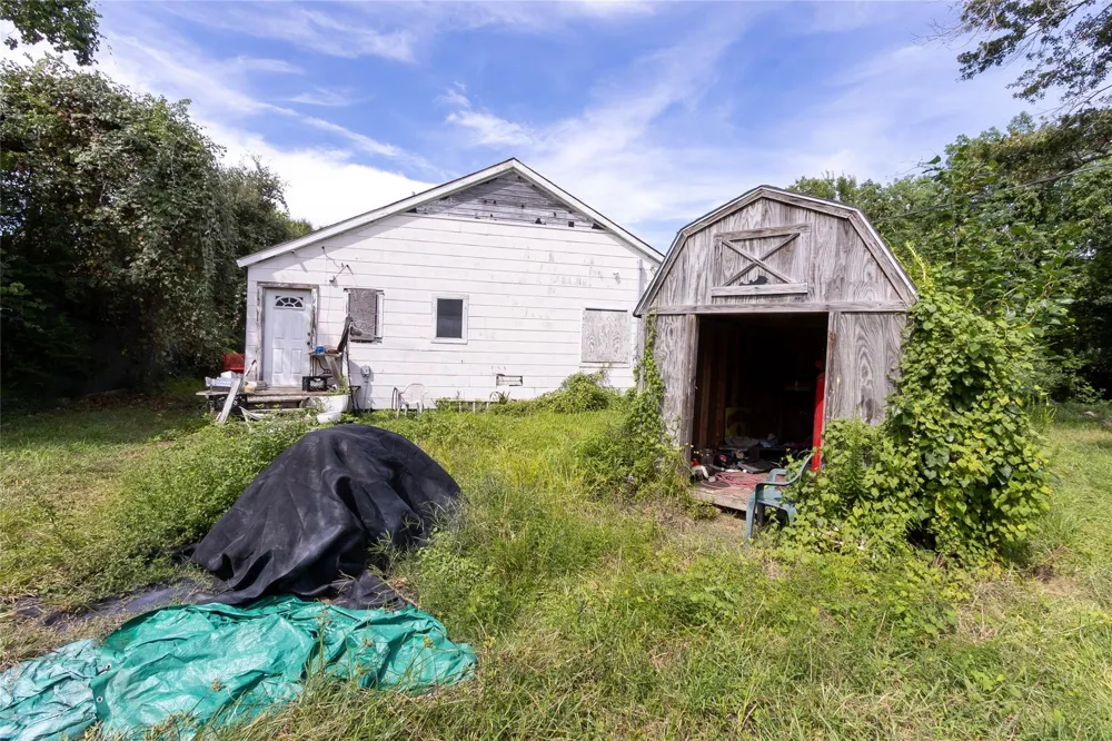 2421 12th Avenue Texas City, TX 77590