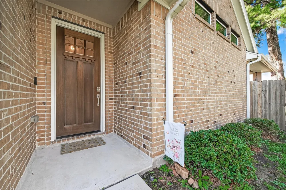 2026 Que Manor Drive Houston, TX 77090