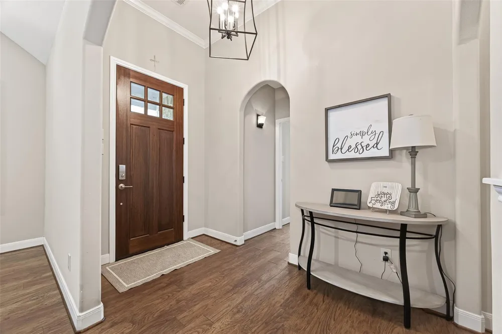 2026 Que Manor Drive Houston, TX 77090