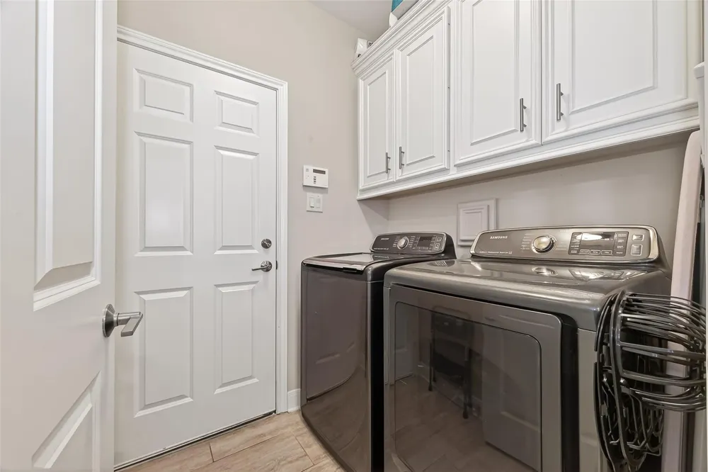 2026 Que Manor Drive Houston, TX 77090