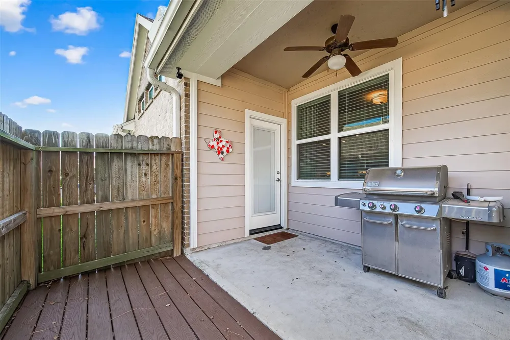 2026 Que Manor Drive Houston, TX 77090