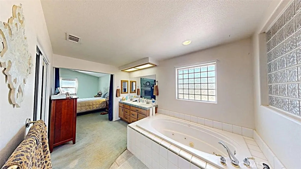 21723 Hercules Street Apple Valley, CA 92308