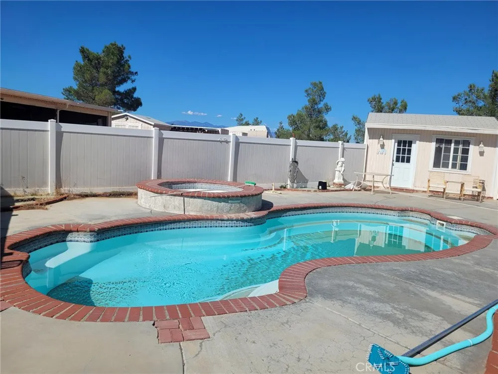 21723 Hercules Street Apple Valley, CA 92308