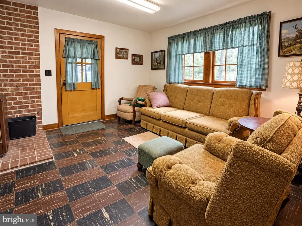17196 OLD STUMPY LANE Fort Loudon, PA 17224