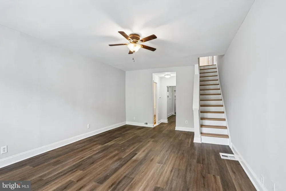 2427 E INDIANA AVENUE Philadelphia, PA 19134