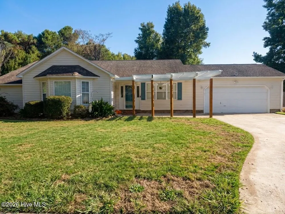 102 Donna Court Hubert, NC 28539