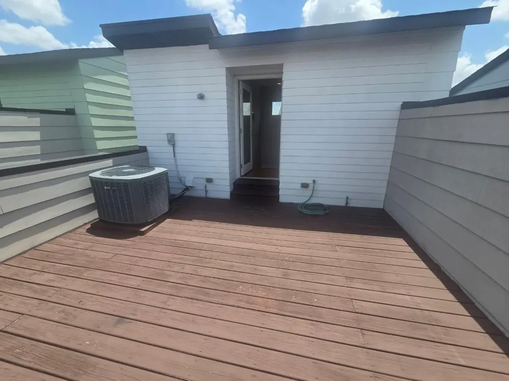 2705 St Emanuel Street Houston, TX 77004