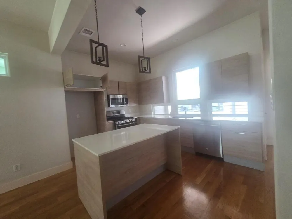 2705 St Emanuel Street Houston, TX 77004