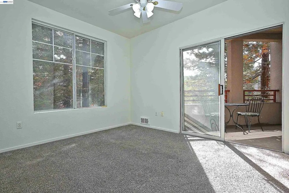 280 Caldecott Ln Oakland, CA 94618