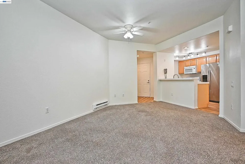 280 Caldecott Ln Oakland, CA 94618