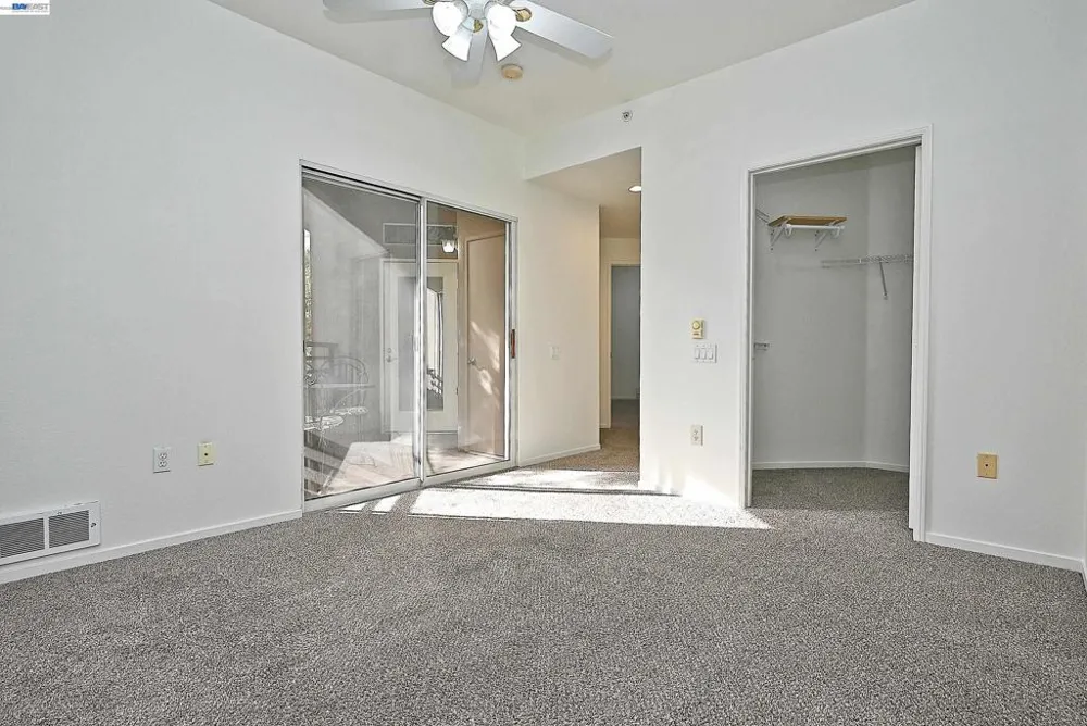 280 Caldecott Ln Oakland, CA 94618