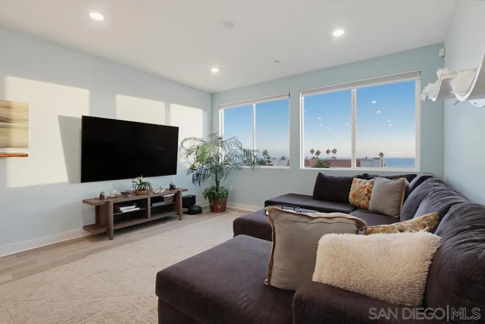 1021 S Cleveland Street #313 San Diego, CA 92054