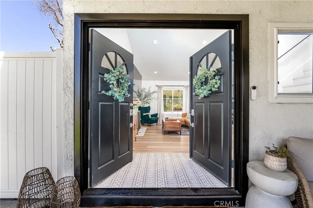 26965 Parkmont Lake Forest, CA 92630