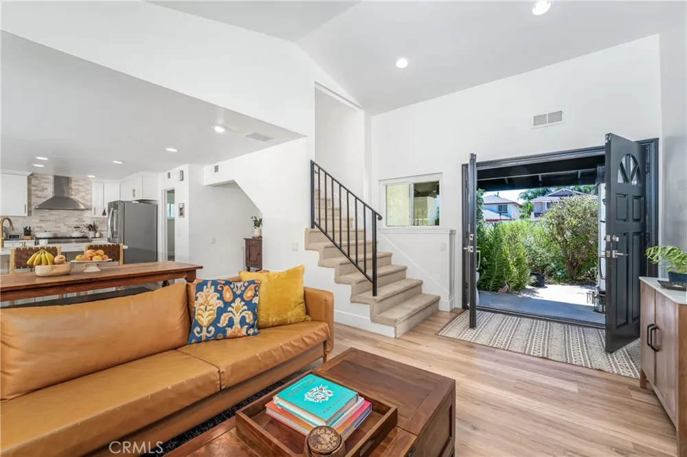 26965 Parkmont Lake Forest, CA 92630