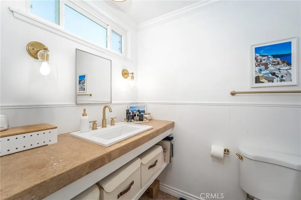 26965 Parkmont Lake Forest, CA 92630