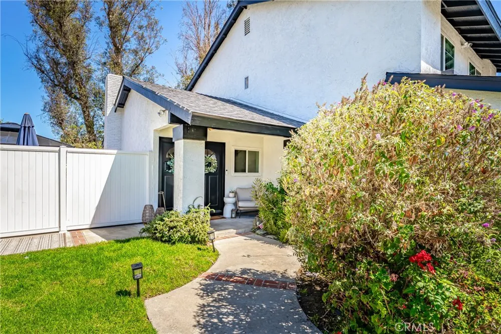 26965 Parkmont Lake Forest, CA 92630