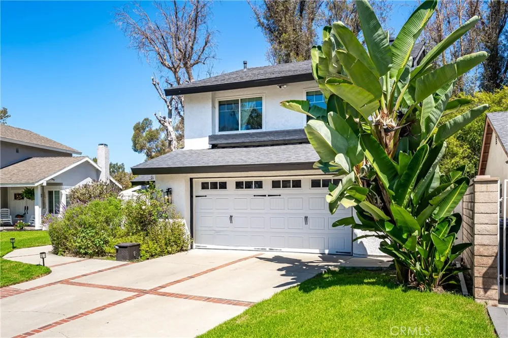 26965 Parkmont Lake Forest, CA 92630