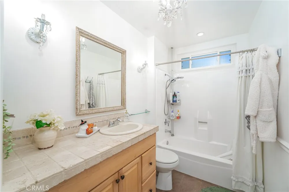 26965 Parkmont Lake Forest, CA 92630