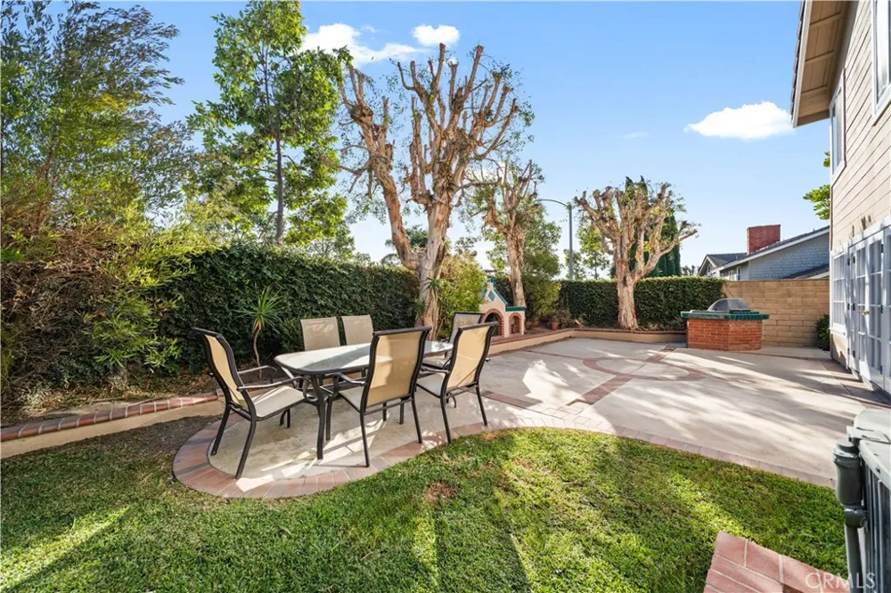 41 Hermosa Irvine, CA 92620