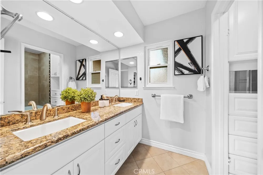 41 Hermosa Irvine, CA 92620