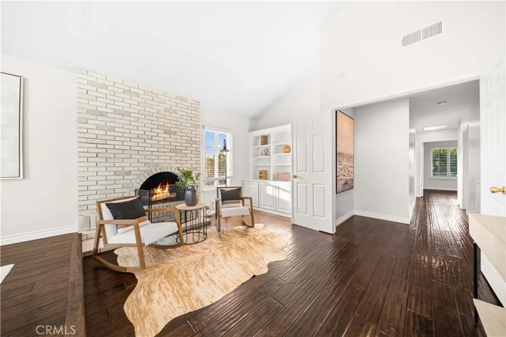 41 Hermosa Irvine, CA 92620