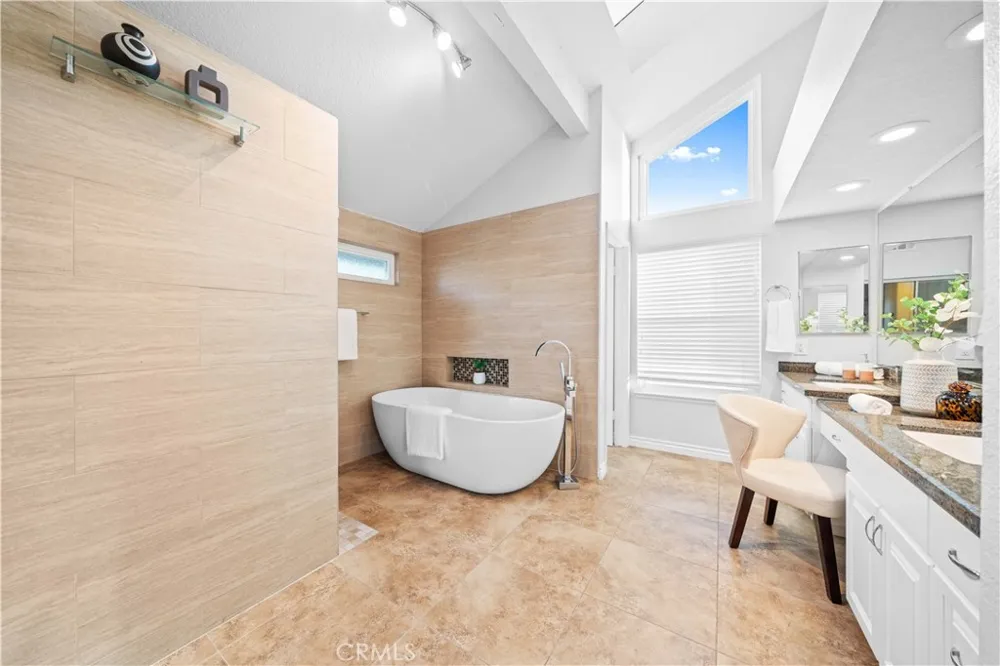 41 Hermosa Irvine, CA 92620