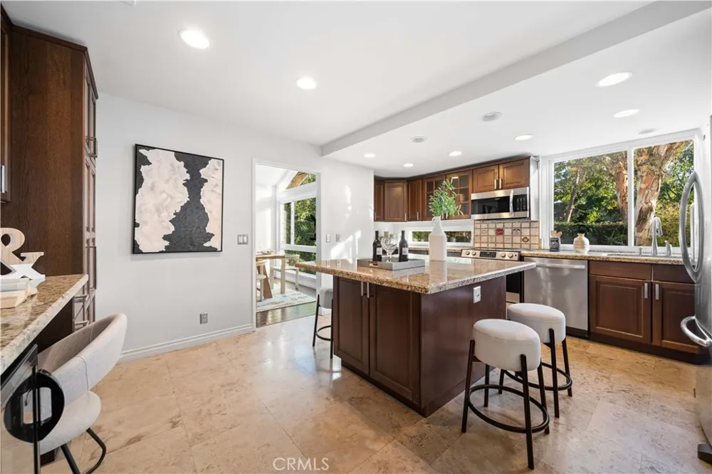41 Hermosa Irvine, CA 92620