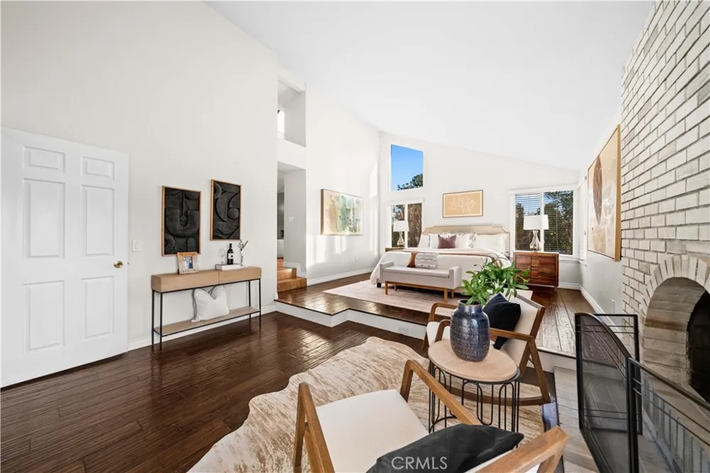 41 Hermosa Irvine, CA 92620