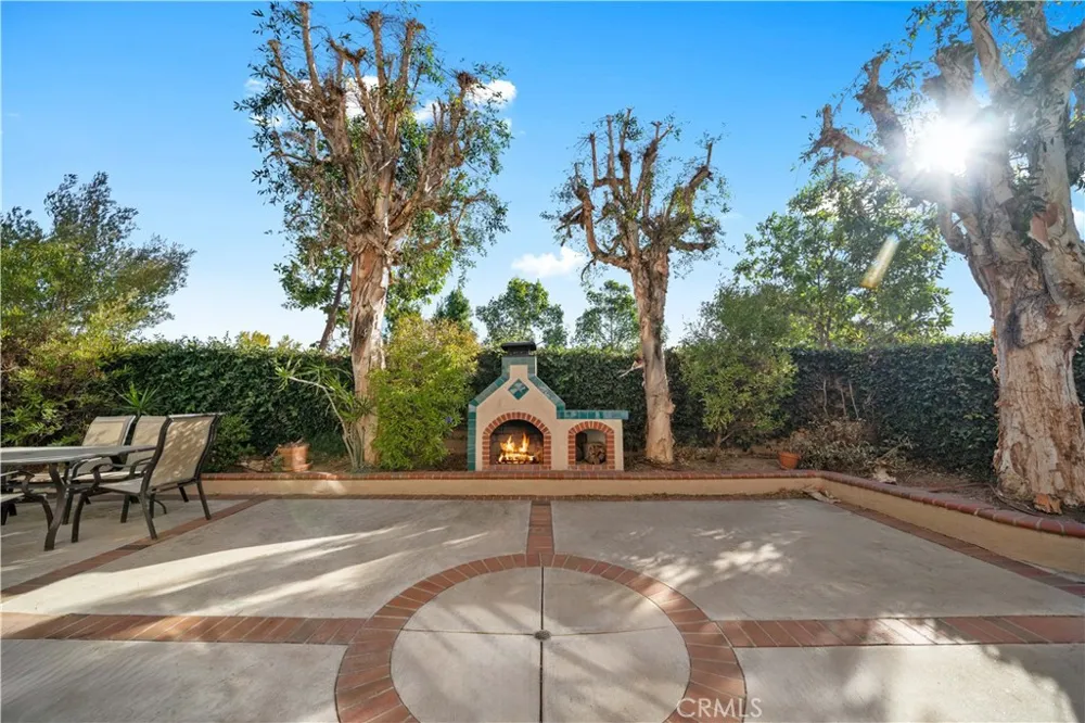 41 Hermosa Irvine, CA 92620