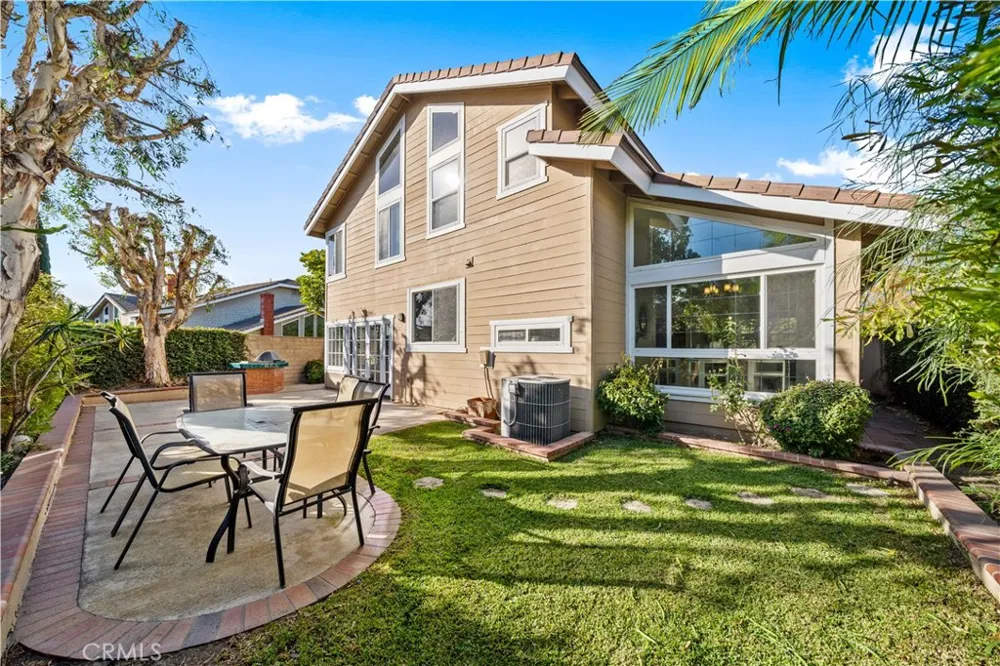 41 Hermosa Irvine, CA 92620