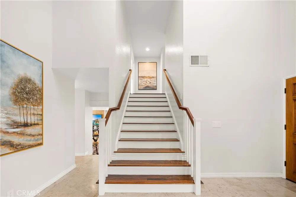 41 Hermosa Irvine, CA 92620