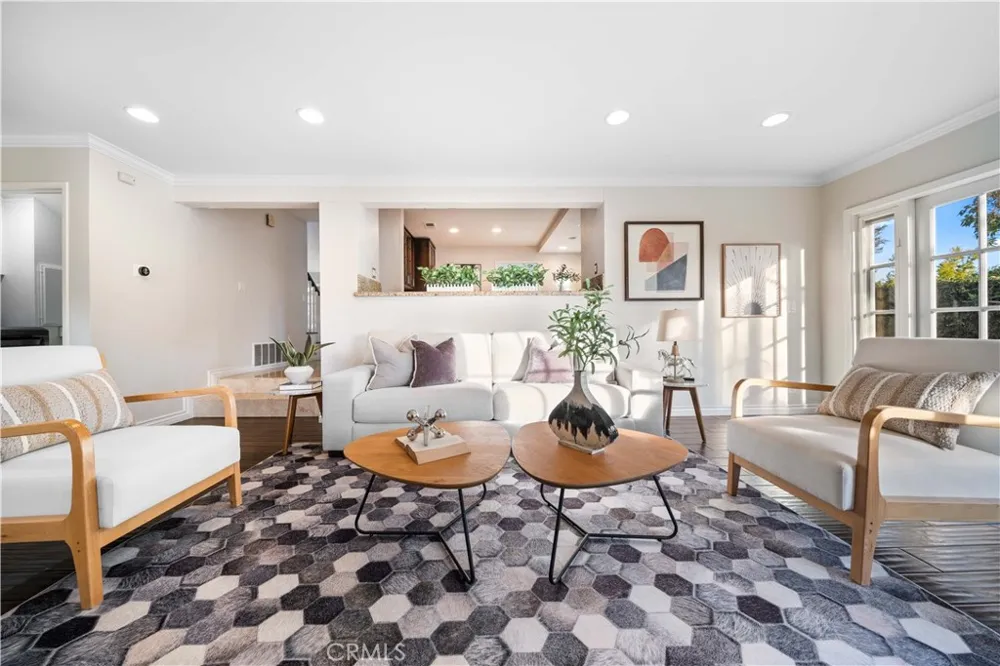 41 Hermosa Irvine, CA 92620