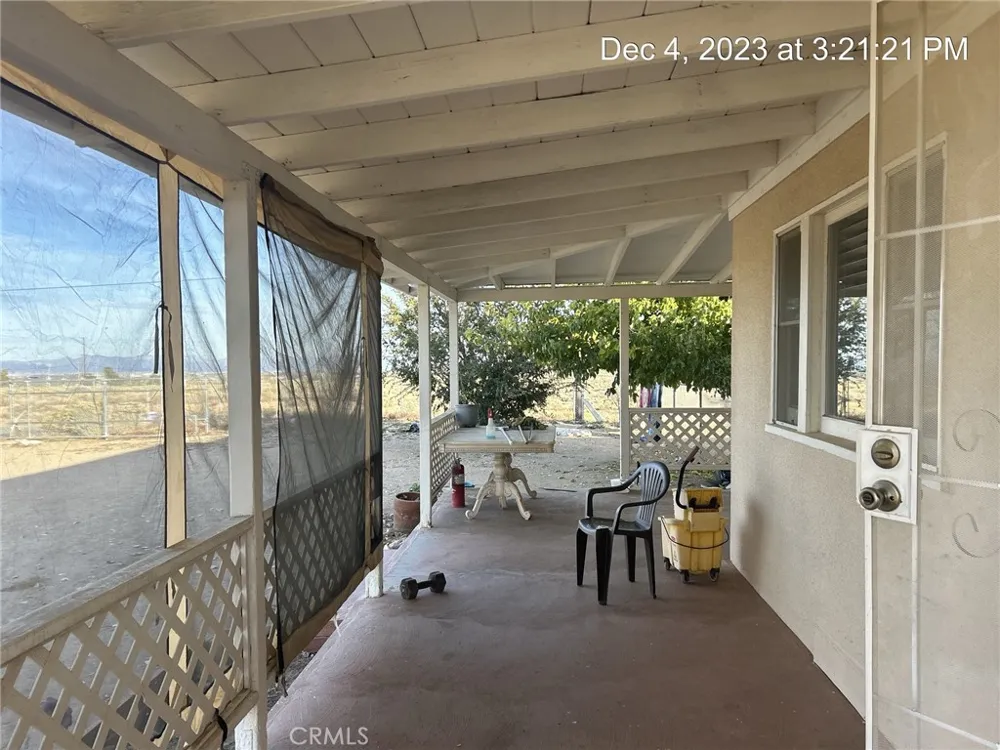 9548 White Road Phelan, CA 92371
