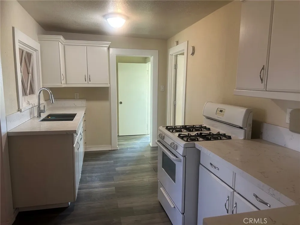 9548 White Road Phelan, CA 92371