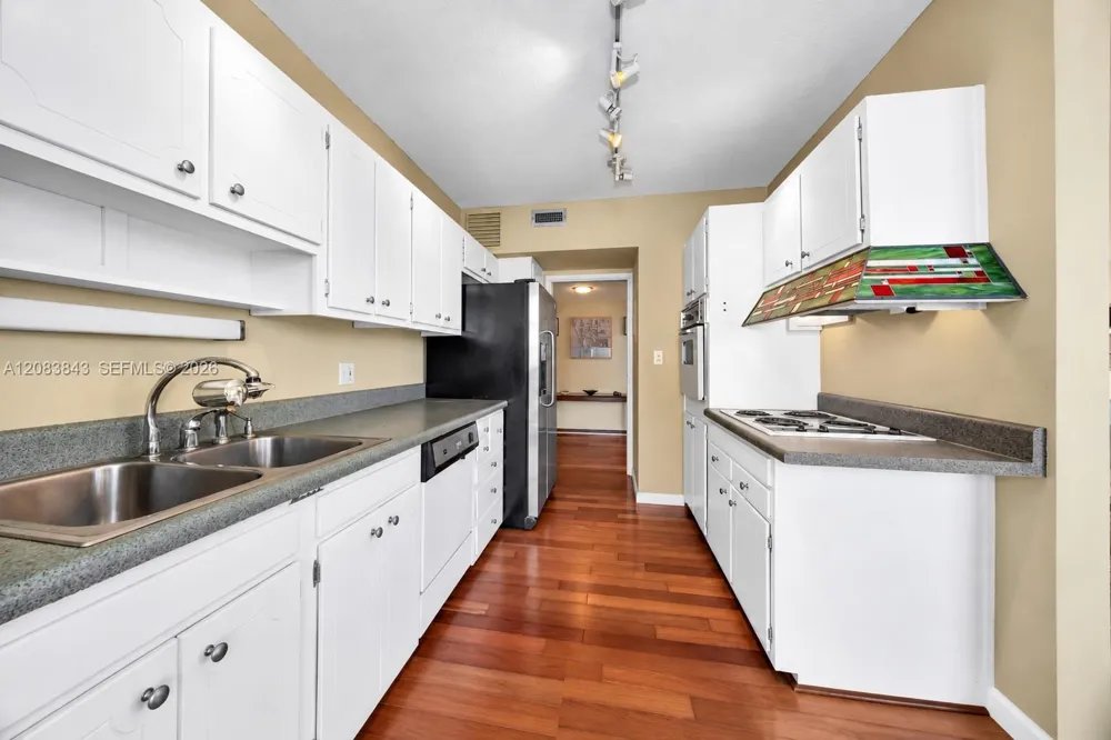 900 Bay Dr #601 Miami Beach, FL 33141