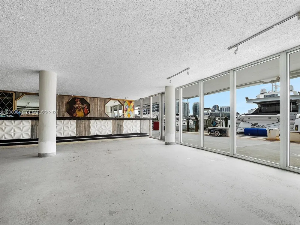 900 Bay Dr #601 Miami Beach, FL 33141