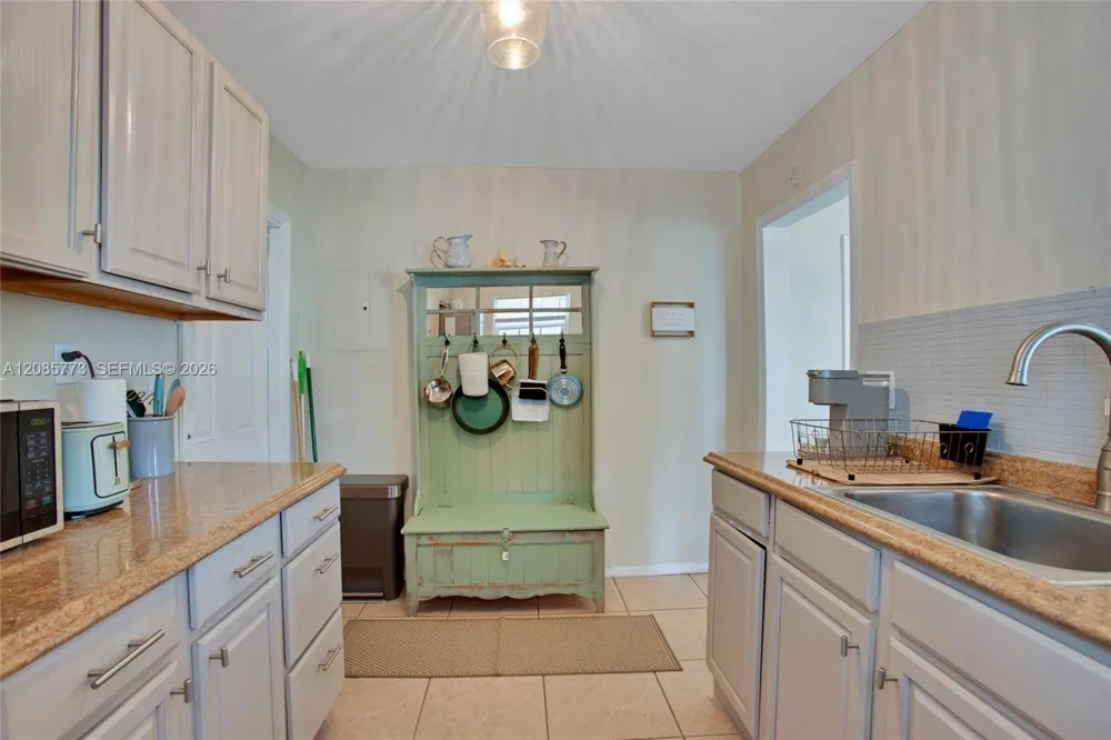 2315 Hope St Hollywood, FL 33020