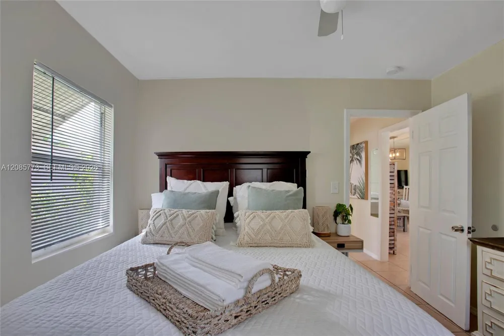 2315 Hope St Hollywood, FL 33020