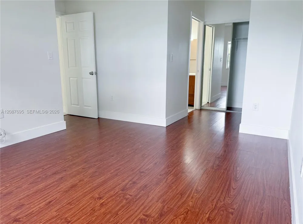 2001 NW 96th Ter #10J Pembroke Pines, FL 33024