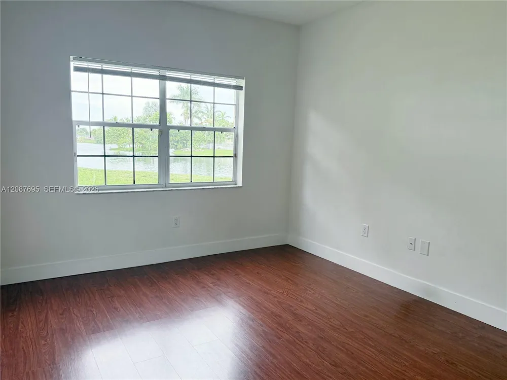 2001 NW 96th Ter #10J Pembroke Pines, FL 33024