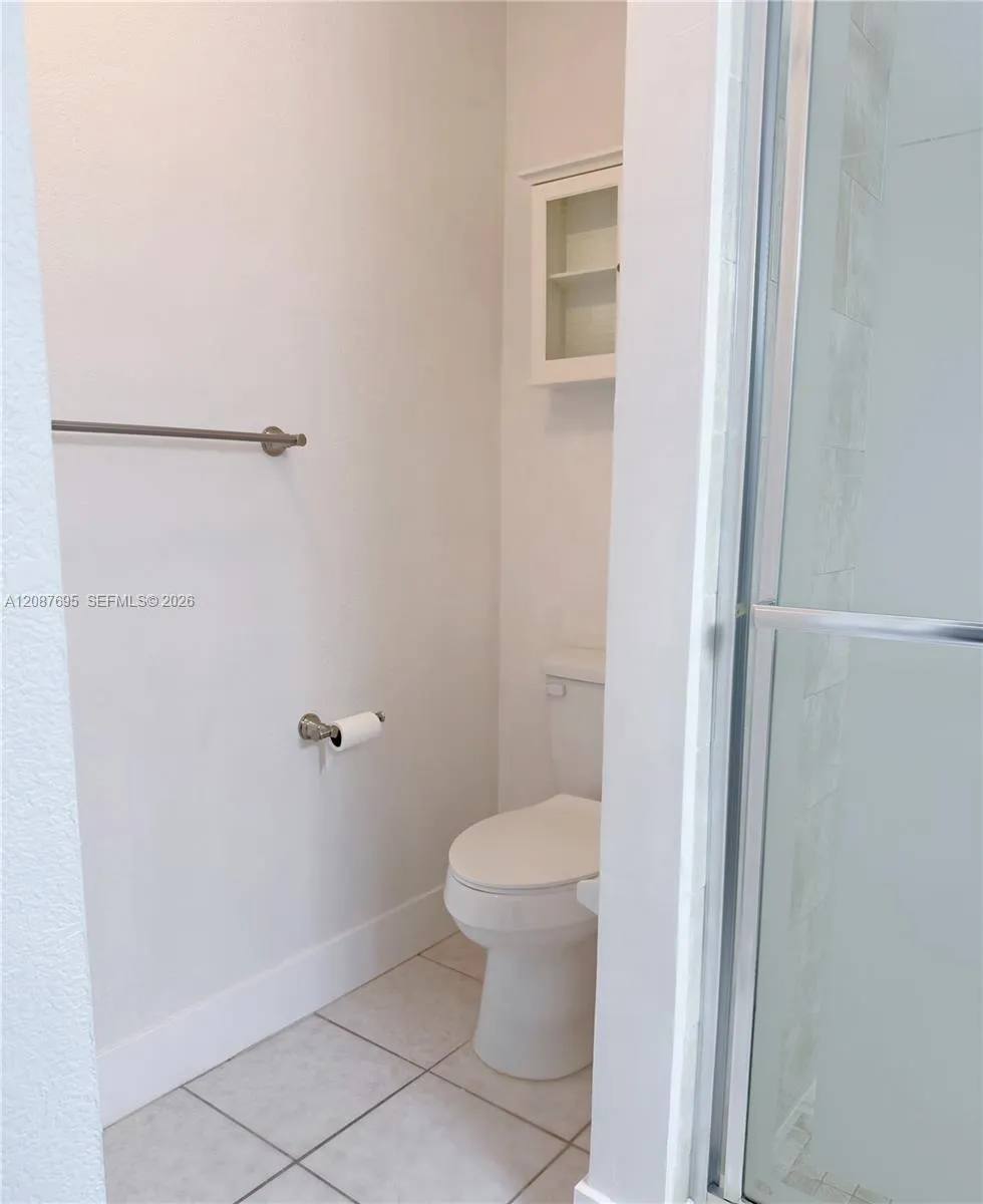 2001 NW 96th Ter #10J Pembroke Pines, FL 33024
