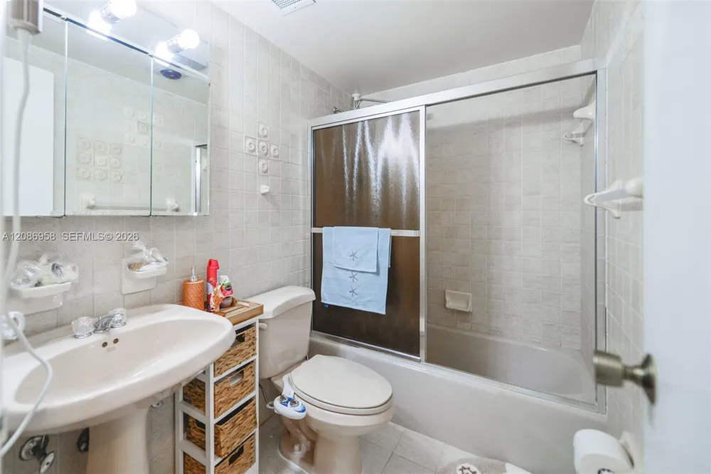 1950 S Ocean Dr #18B Hallandale Beach, FL 33009