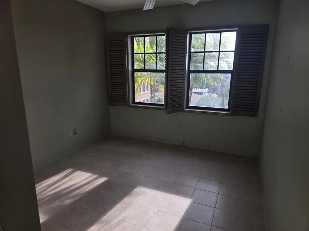 511 Lucerne Avenue #512 