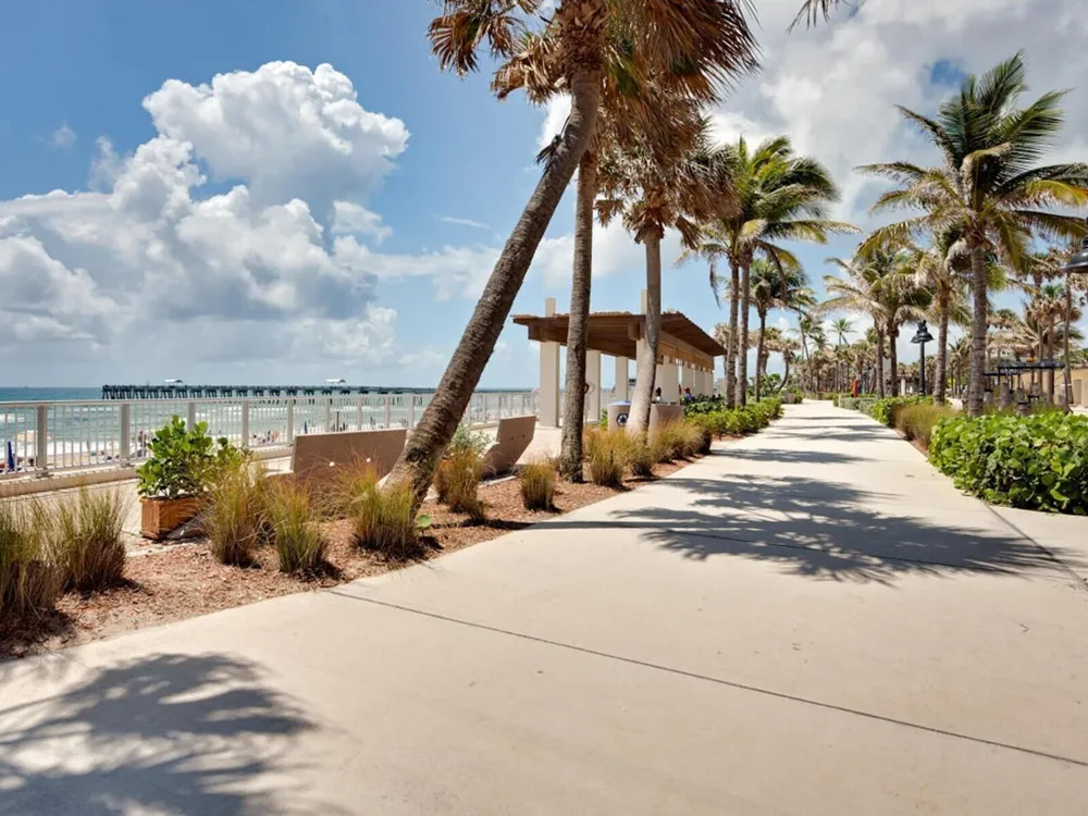 511 Lucerne Avenue #512 