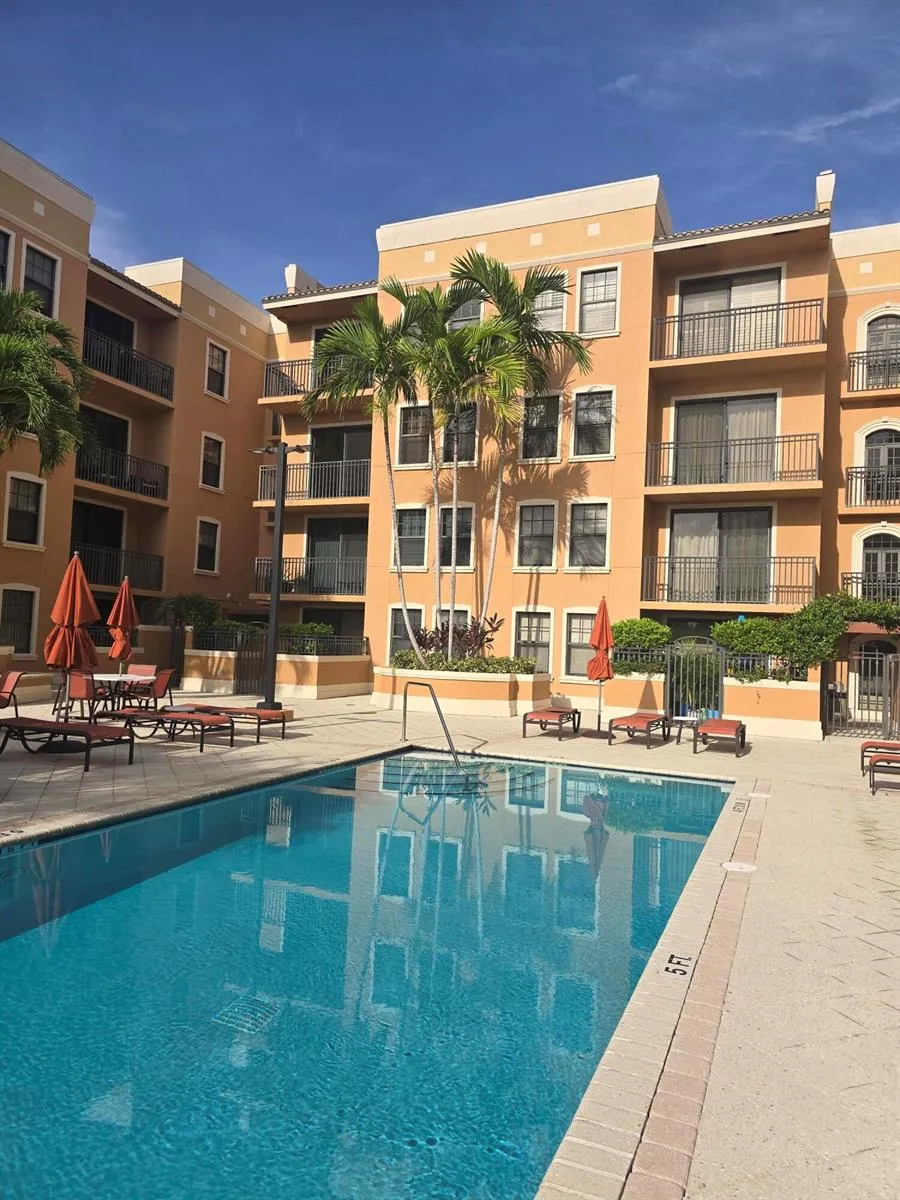 511 Lucerne Avenue #512 